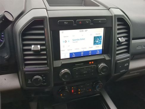 Used 2019 Ford F250 XLT w/ XLT Premium Package image 33