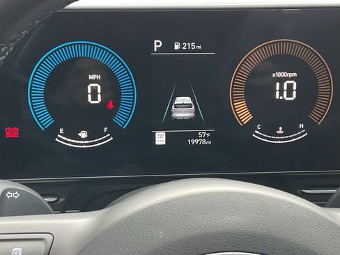 Used 2025 Hyundai Kona SEL image 23