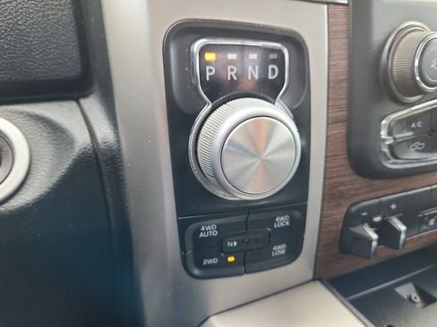 Used 2018 RAM 1500 Laramie w/ Convenience Group AWD/4WD image 19