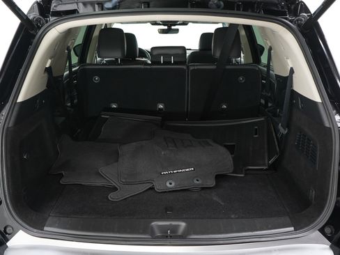 Used 2024 Nissan Pathfinder SL AWD/4WD image 9