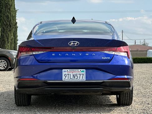 Used 2023 Hyundai Elantra Limited FWD image 5