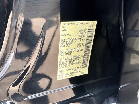 Used 2017 Nissan Titan SV image 30