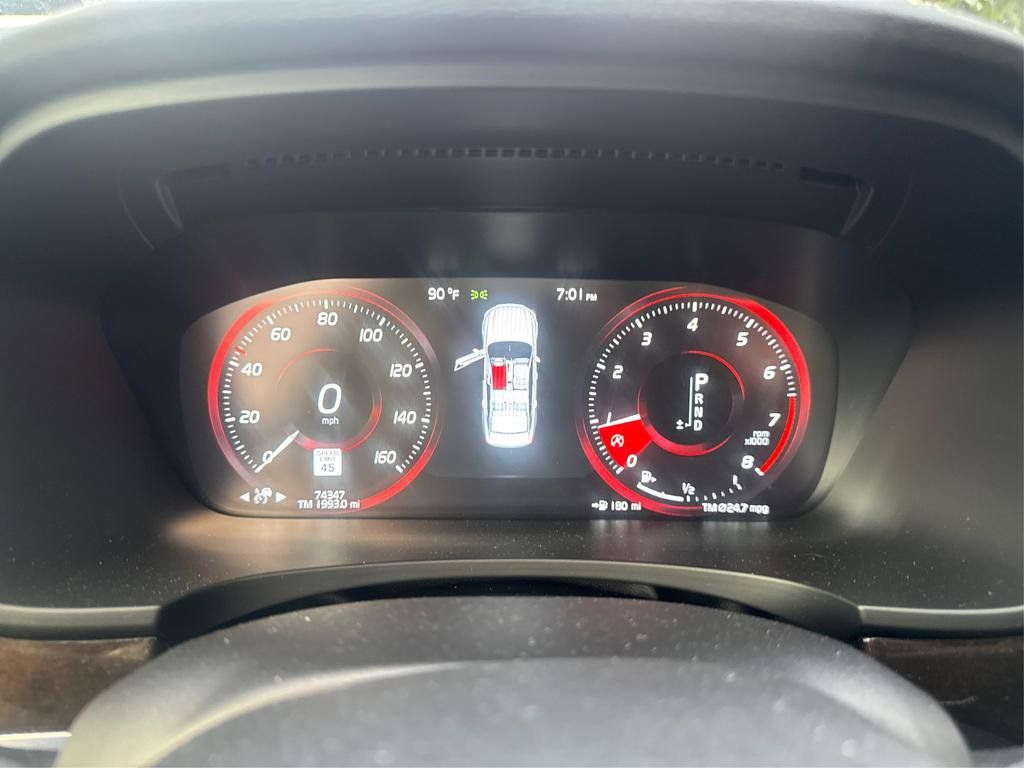 Used 2018 Volvo S90 T5 Momentum w/ Convenience Package FWD image 16