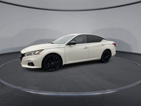 Used 2022 Nissan Altima 2.5 SR w/ Midnight Edition Package image 4