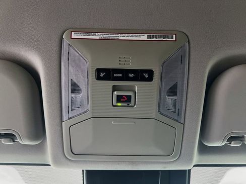 Used 2020 Toyota RAV4 LE image 19