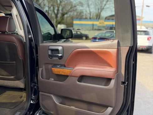 Used 2015 Chevrolet Silverado 1500 High Country w/ High Country Premium Package image 16