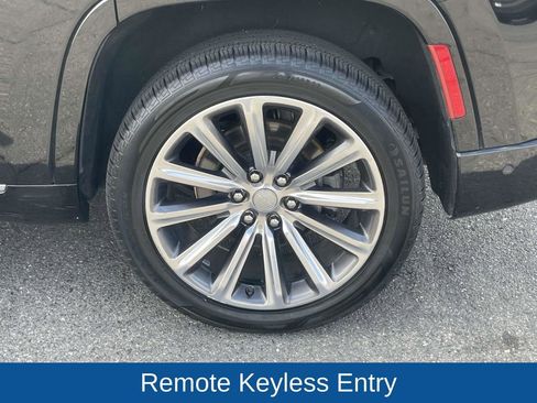 Certified 2023 Jeep Grand Wagoneer Series II image 12