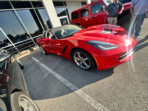 Used 2015 Chevrolet Corvette Stingray Coupe RWD image 5
