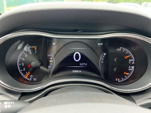 Used 2019 Jeep Grand Cherokee Limited w/ Trailer Tow Group IV AWD/4WD image 12