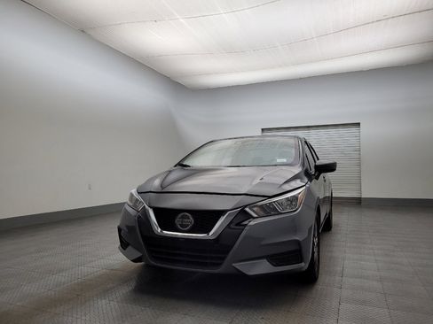 Used 2020 Nissan Versa SV image 15