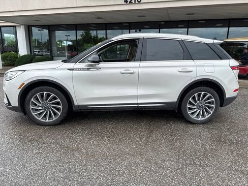 Used 2023 Lincoln Corsair Reserve w/ Equipment Group 201A AWD/4WD image 6