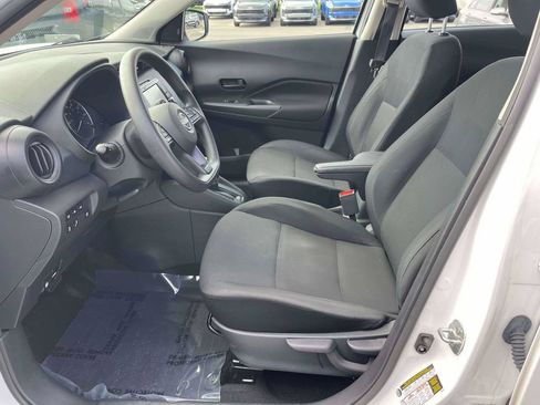 Used 2023 Nissan Kicks S FWD image 15