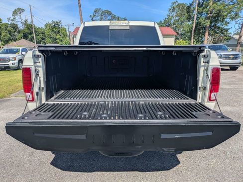 Used 2017 RAM 1500 Laramie w/ Convenience Group AWD/4WD image 14