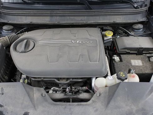 Used 2021 Jeep Cherokee Latitude Lux w/ Sun & Sound Group FWD image 45