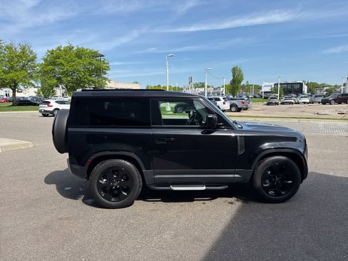 Used 2025 Land Rover Defender 90 S AWD/4WD image 6