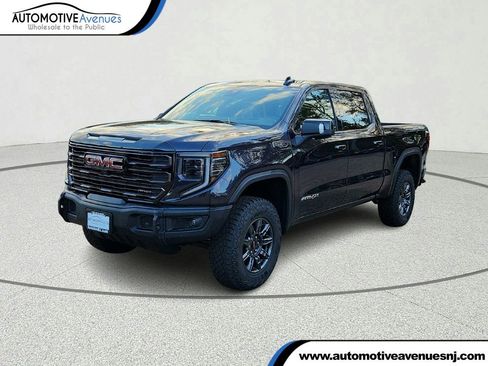 Used 2024 GMC Sierra 1500 AT4X image 1