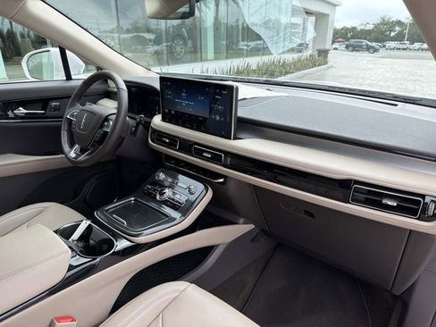 Certified 2023 Lincoln Nautilus FWD w/ Premium Package image 22