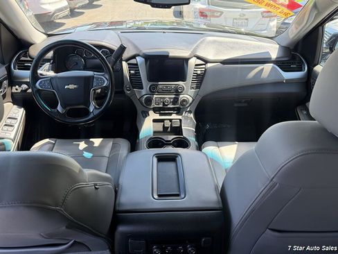 Used 2020 Chevrolet Tahoe LT w/ Luxury Package AWD/4WD image 12