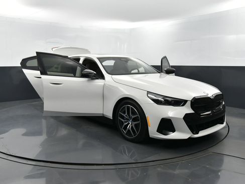 Used 2024 BMW i5 M60 image 52