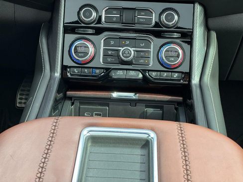 Certified 2023 GMC Yukon Denali Ultimate AWD/4WD image 15