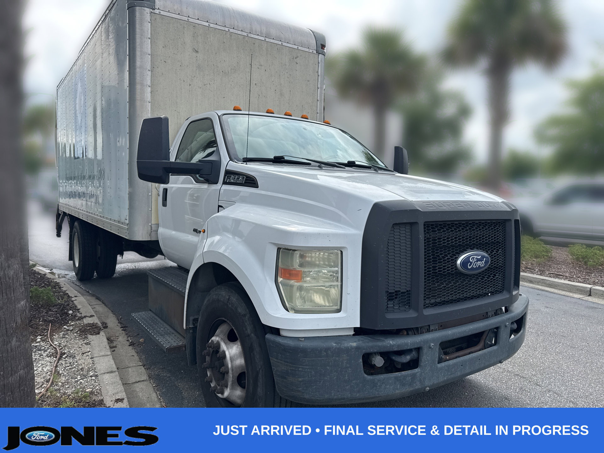 Used 2016 Ford F650 2WD Regular Cab Super Duty image 1