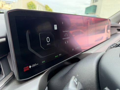 Used 2024 Kia EV9 Light Long Range image 12