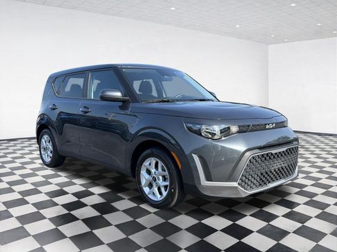 Used 2024 Kia Soul LX w/ Option Group 015 FWD image 6