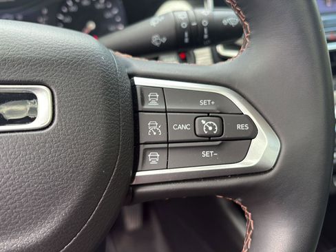 Used 2022 Jeep Compass Limited w/ Sun and Sound Group AWD/4WD image 28