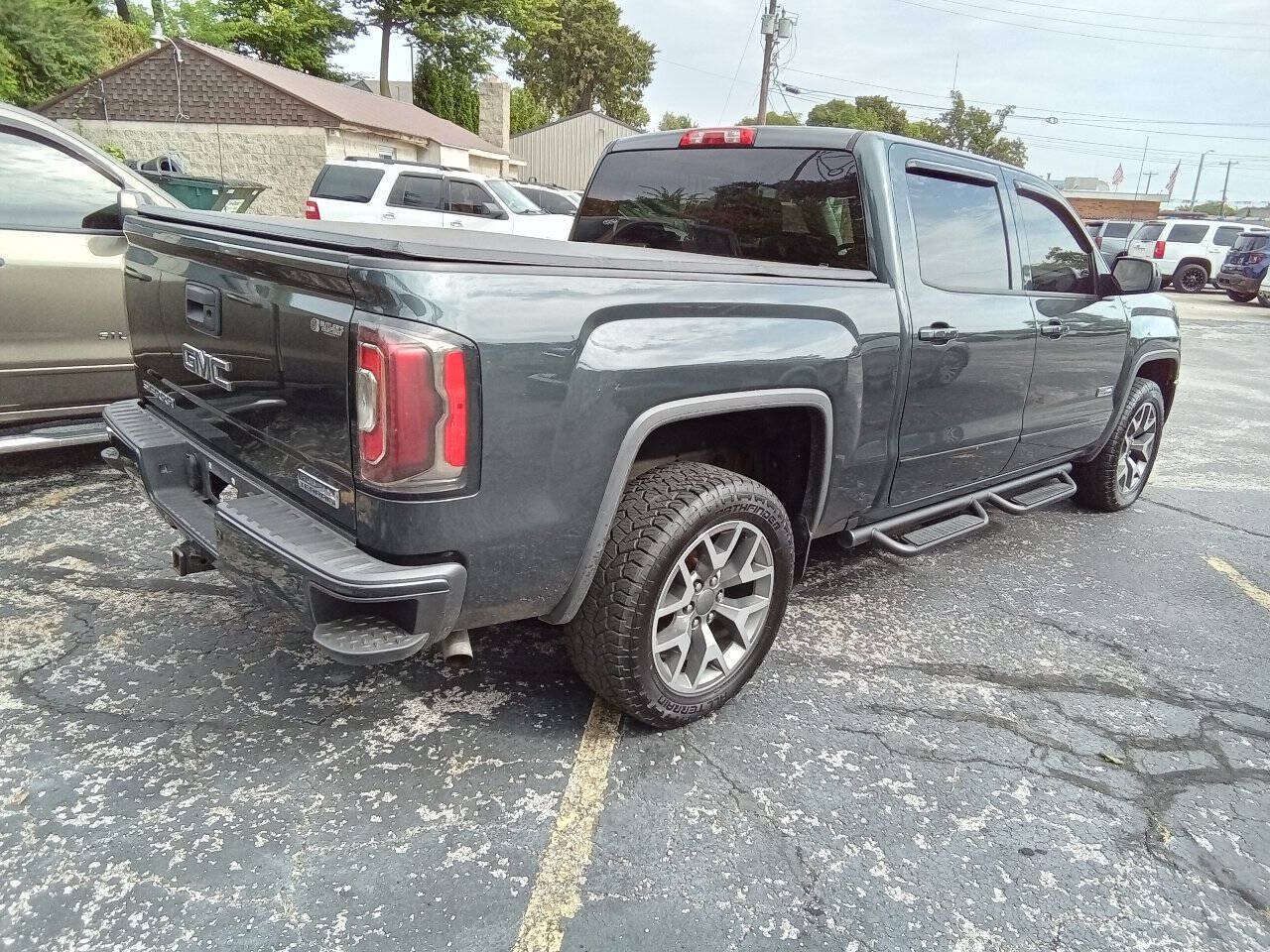 Used 2018 GMC Sierra 1500 SLT w/ All Terrain Package AWD/4WD image 8