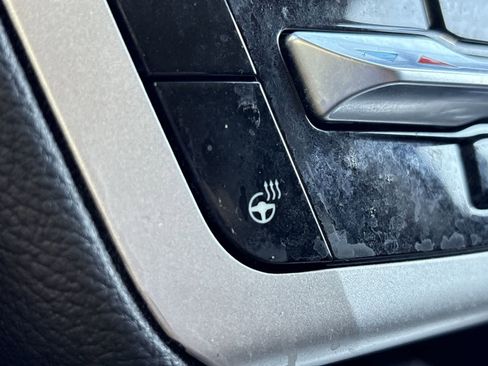 Used 2022 Ford Explorer XLT w/ Equipment Group 202A image 29