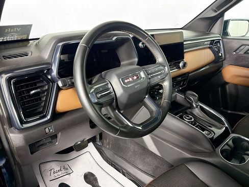Used 2024 GMC Canyon AT4 w/ Technology Package AWD/4WD image 9
