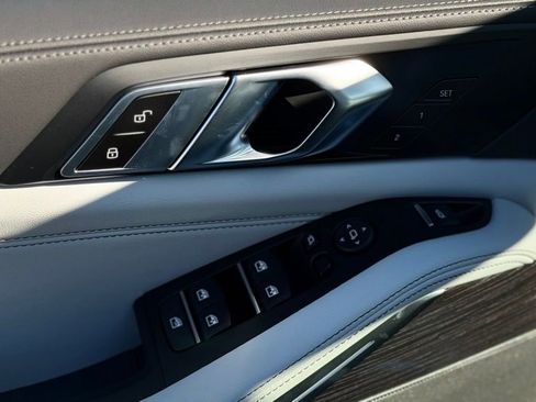 New 2026 BMW X5 xDrive40i w/ M Sport Package AWD/4WD image 13