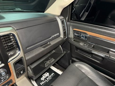 Used 2014 RAM 1500 Laramie RWD image 46