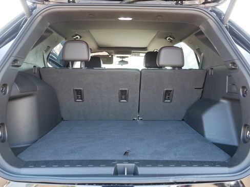 Used 2022 Chevrolet Equinox RS w/ RS Leather Package image 18