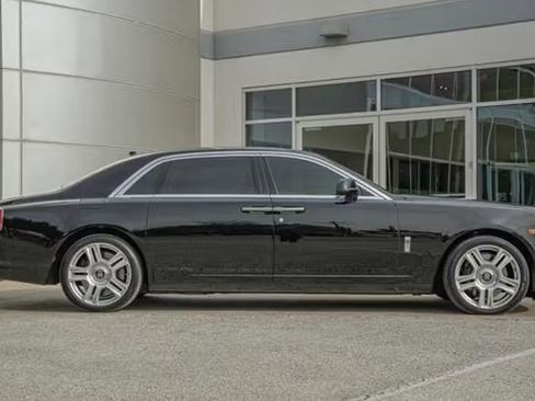 Certified 2016 Rolls-Royce Ghost Extended Wheelbase image 9