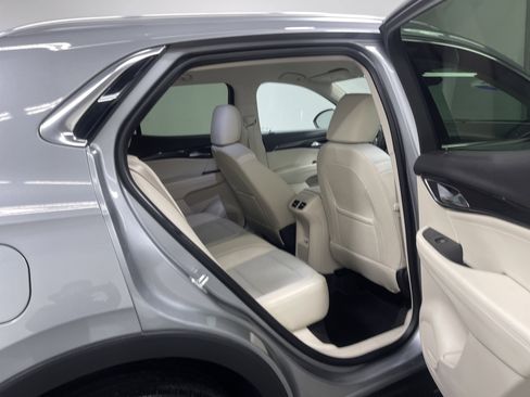 Used 2023 Buick Envision Preferred image 21
