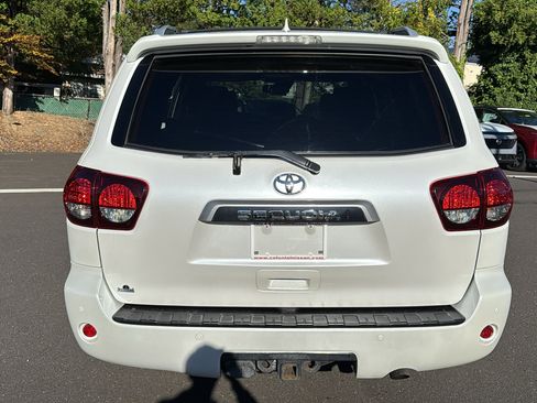 Used 2021 Toyota Sequoia Limited image 24