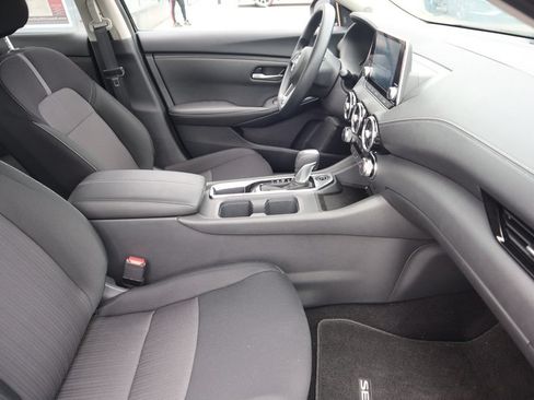 Certified 2025 Nissan Sentra SV FWD image 18