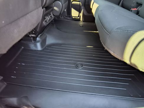 Used 2020 Chevrolet Silverado 1500 LT w/ All-Star Edition image 34