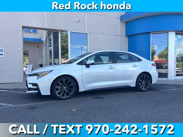 Used 2025 Toyota Corolla SE FWD image 1