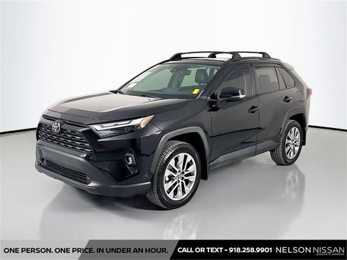 Used 2023 Toyota RAV4 XLE Premium image 1