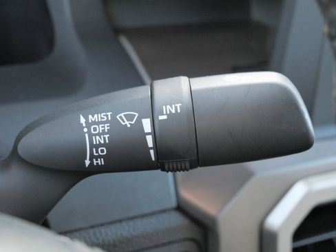 Used 2024 Toyota Tacoma TRD Off-Road image 34