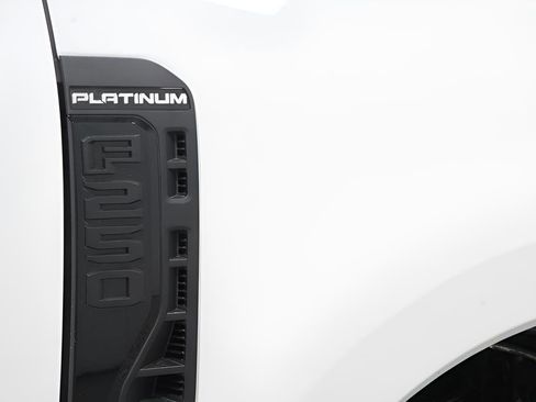 Used 2025 Ford F250 Platinum image 37
