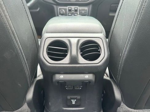 Used 2023 Jeep Wrangler Unlimited Sahara w/ Cold Weather Group AWD/4WD image 33
