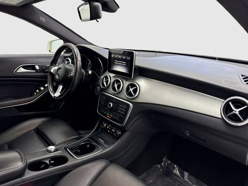 Used 2017 Mercedes-Benz GLA 250 image 41