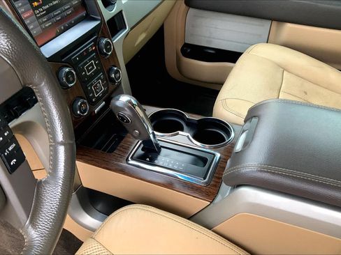 Used 2013 Ford F150 Lariat w/ Mid Equipment Group RWD image 17