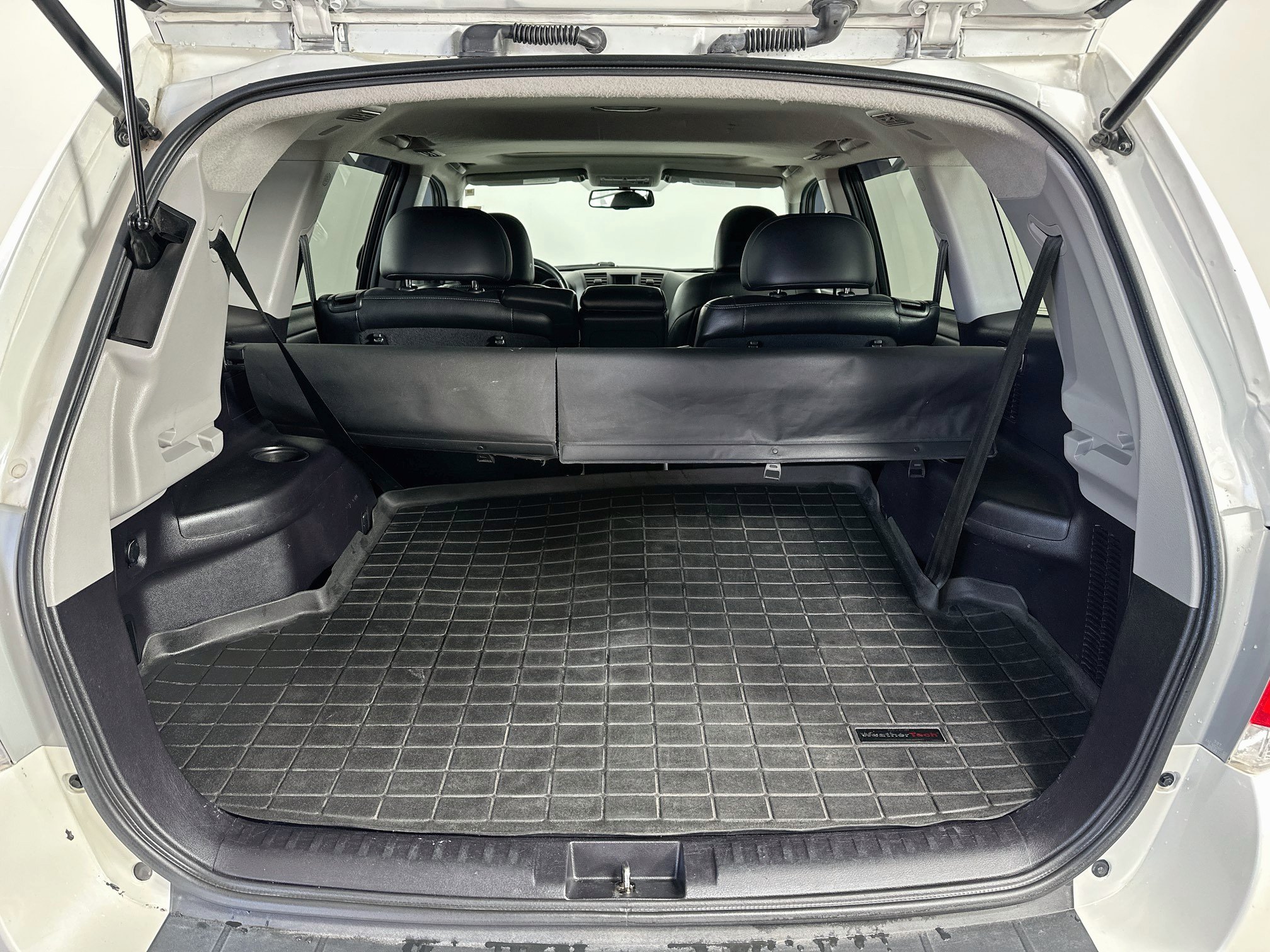 Used 2013 Toyota Highlander SE AWD/4WD image 25