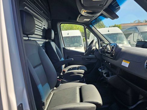 New 2026 Mercedes-Benz Sprinter 2500 image 10