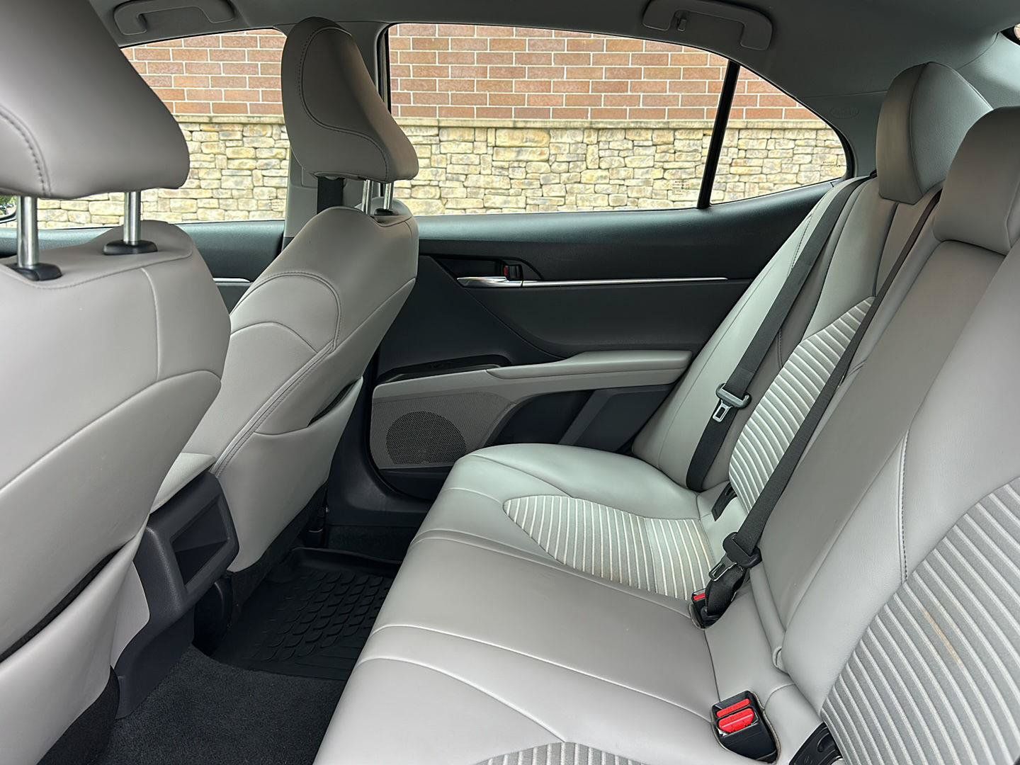 Used 2022 Toyota Camry SE FWD image 26