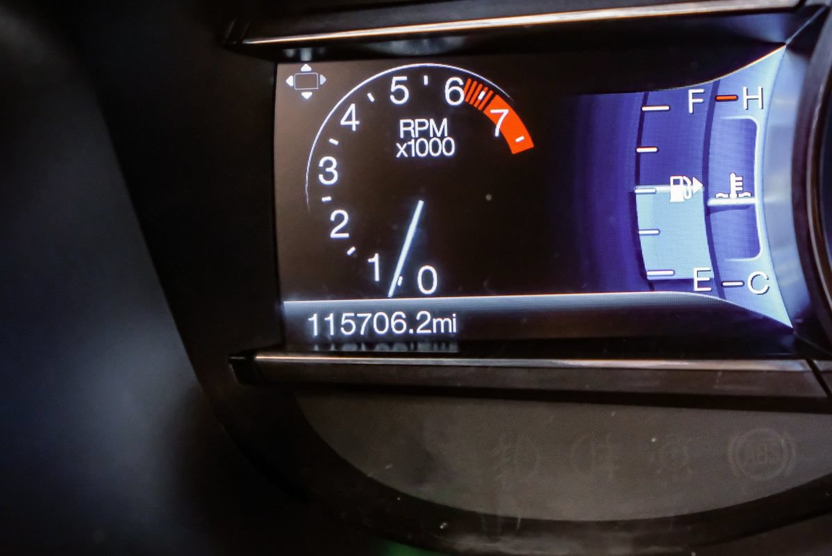 Used 2017 Ford Explorer XLT w/ Equipment Group 202A FWD image 18